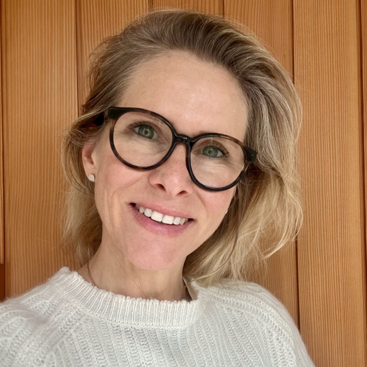 Meyenberg Monica q Meyenberg Monica q