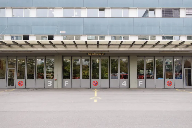 Aussenansicht des Feuerwehr-Magazins der Stadt Zug
