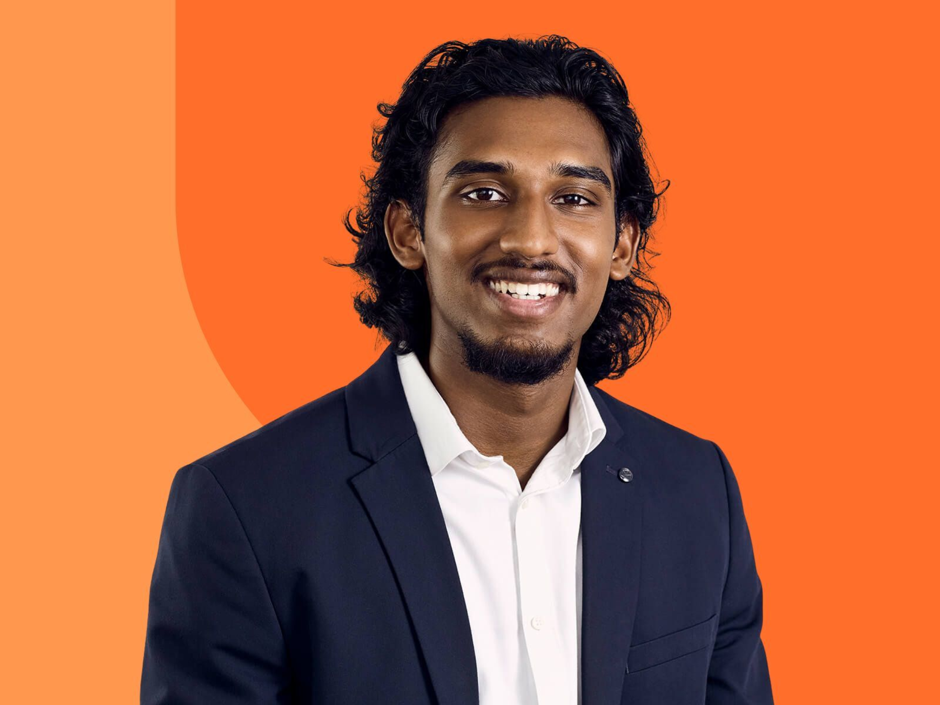 Thikalvannan Vincent Robert Business bunt