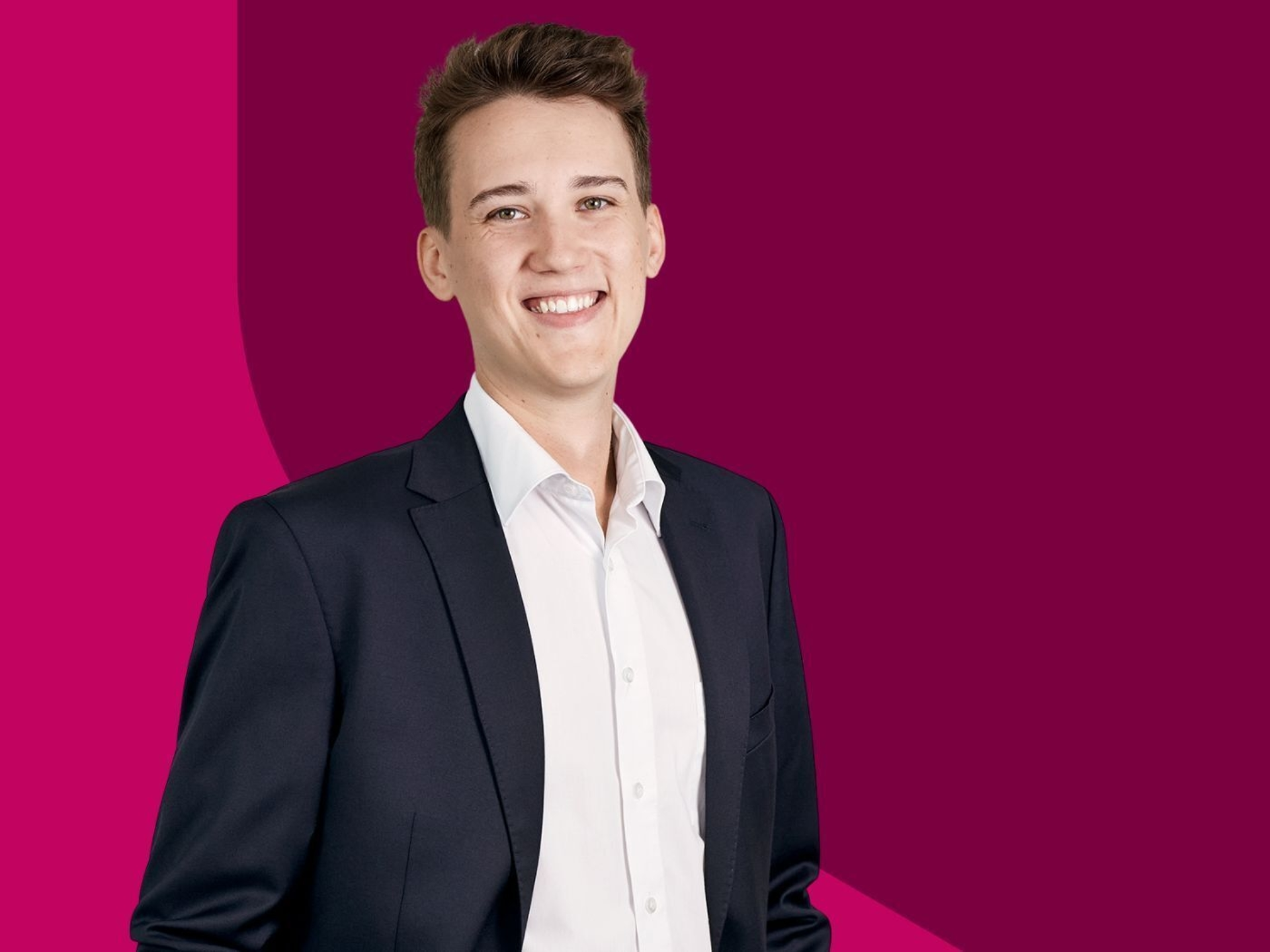 Manuel Szecsenyi Business