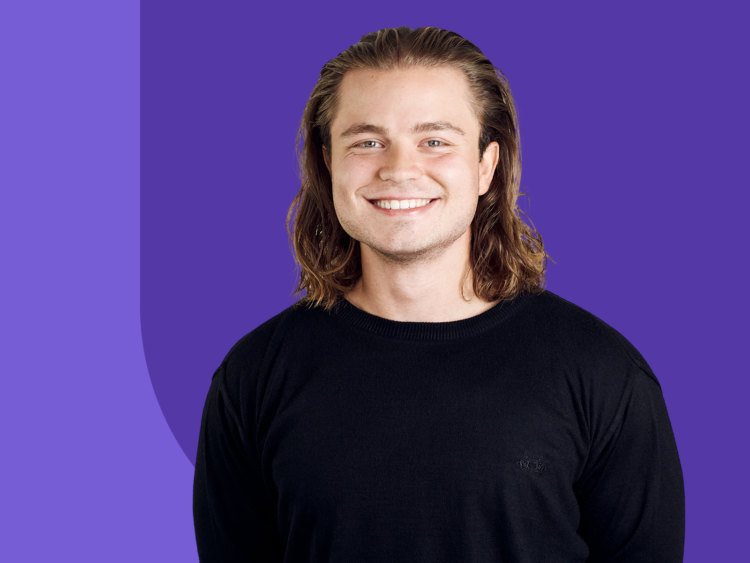 Denis Djaferi Casual