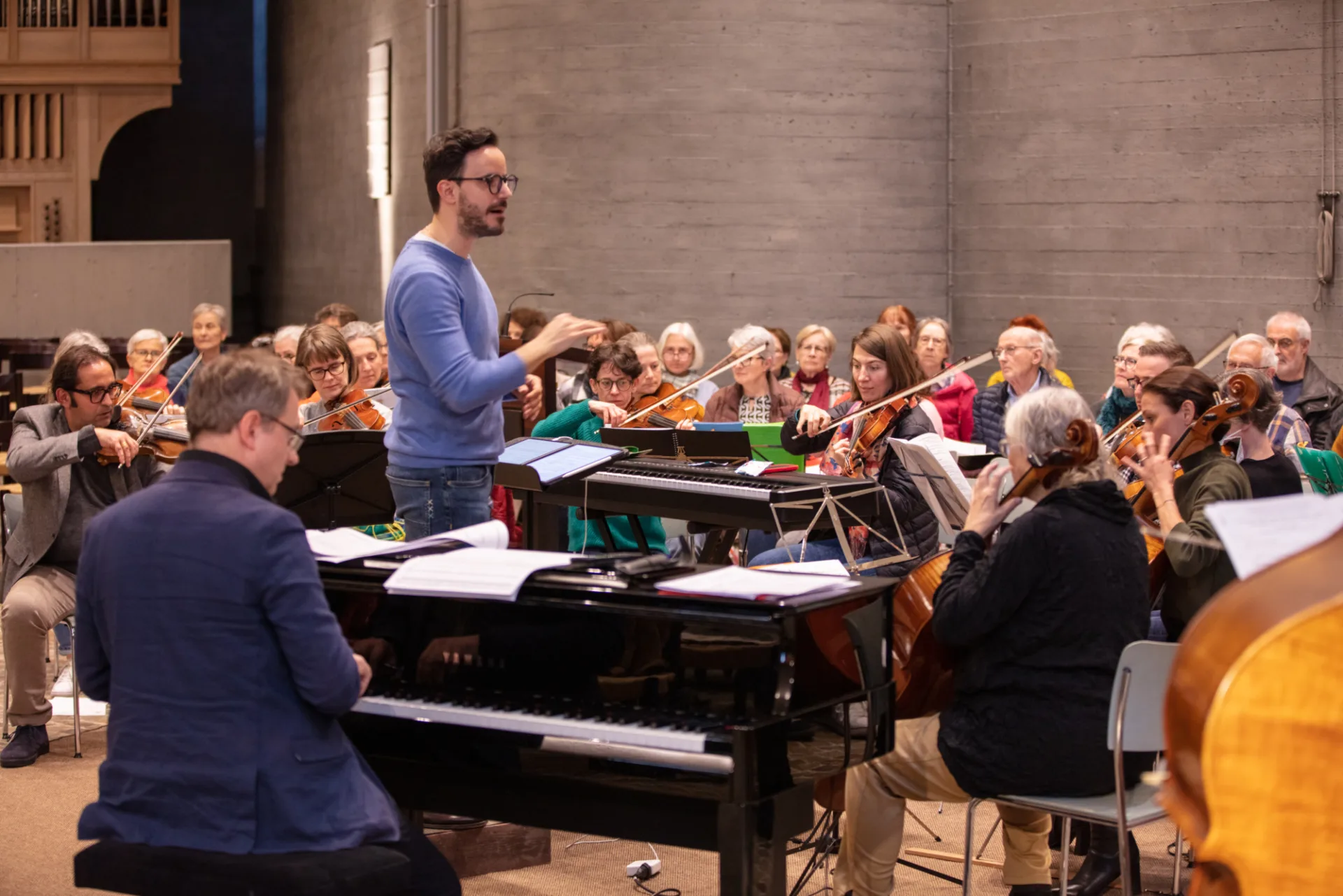 Musik St, Johanneskirche spielt ein Orchester.