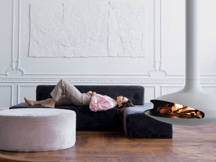 Freihängender Focus Kamin Gyrofocus Bioethanol in weiss