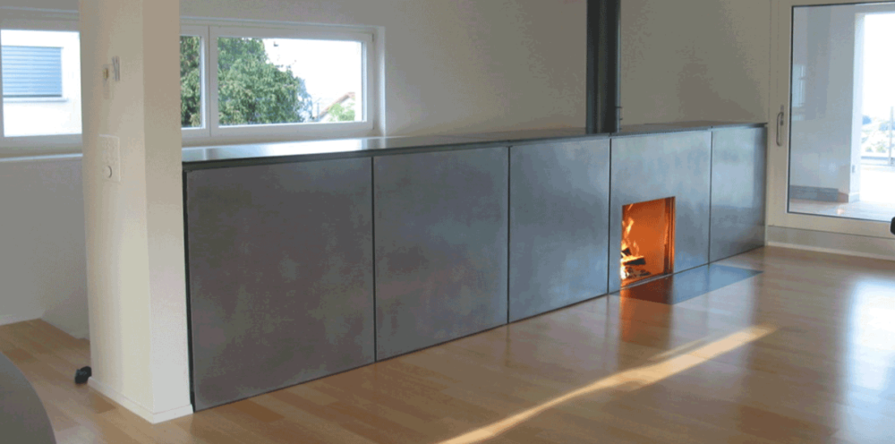 5-türiges Highboard aus Stahl mit integriertem Cheminée