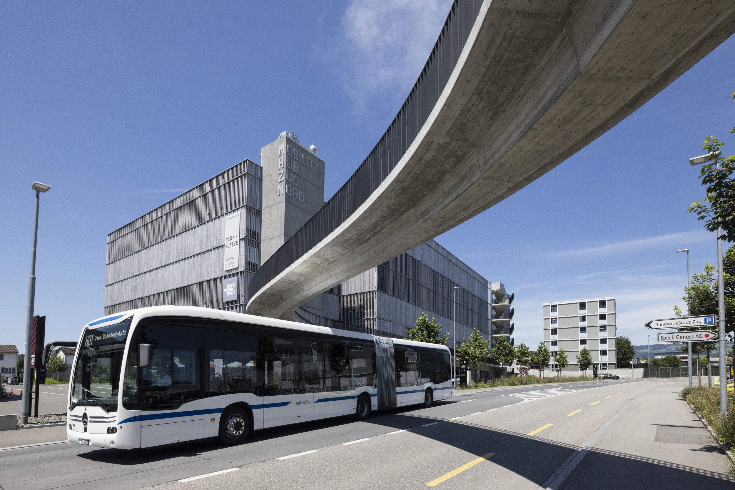 ZVB Bus in der Stadt am fahren
